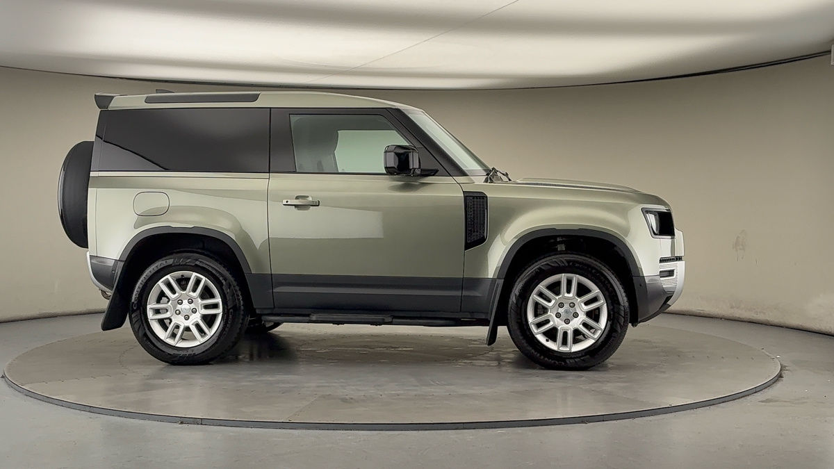 More views of Land Rover Defender 90