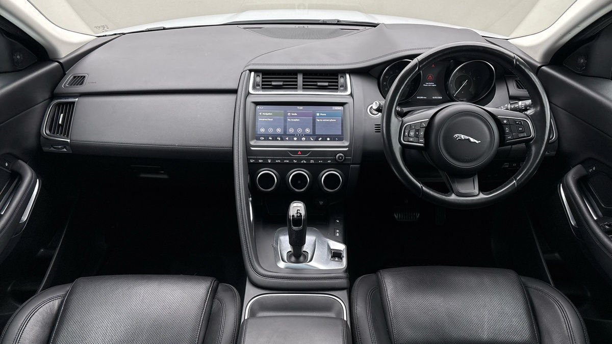 Jaguar E-PACE Image 12