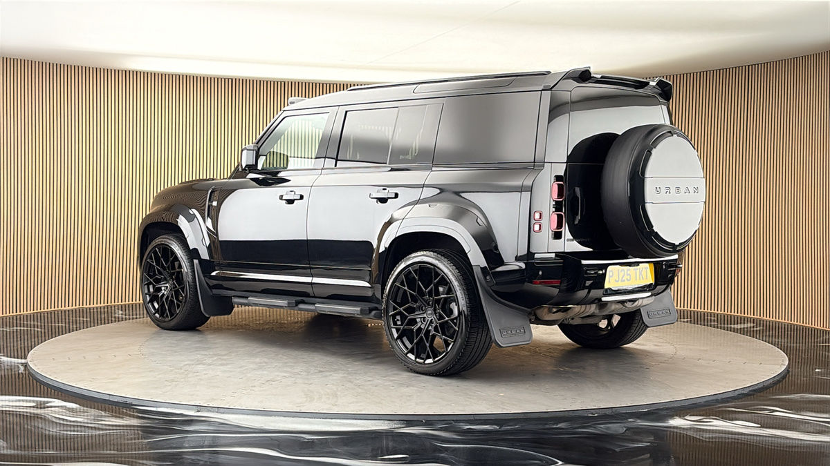 More views of Land Rover Defender 110