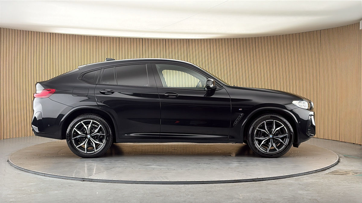 BMW X4 Image 16