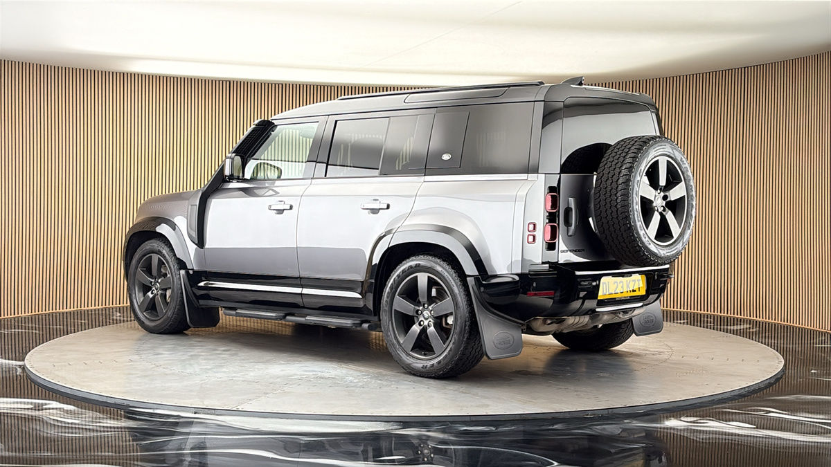More views of Land Rover Defender 110
