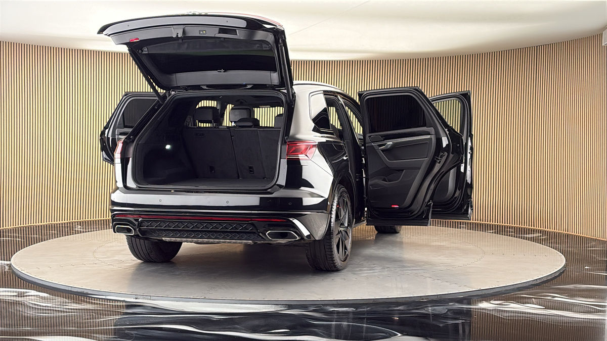 More views of Volkswagen Touareg