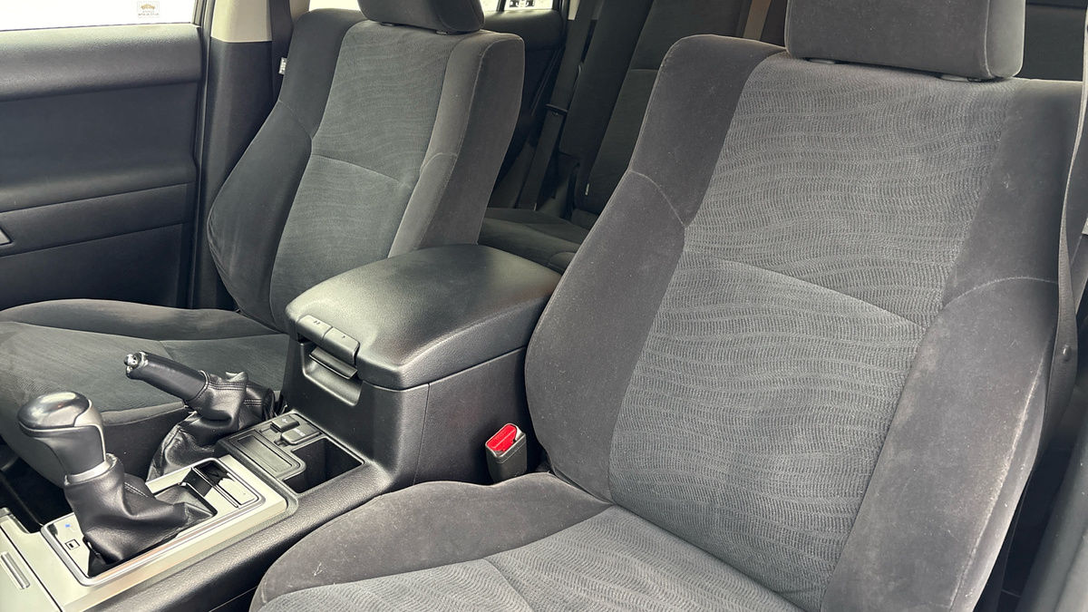 Toyota Land Cruiser Image 7