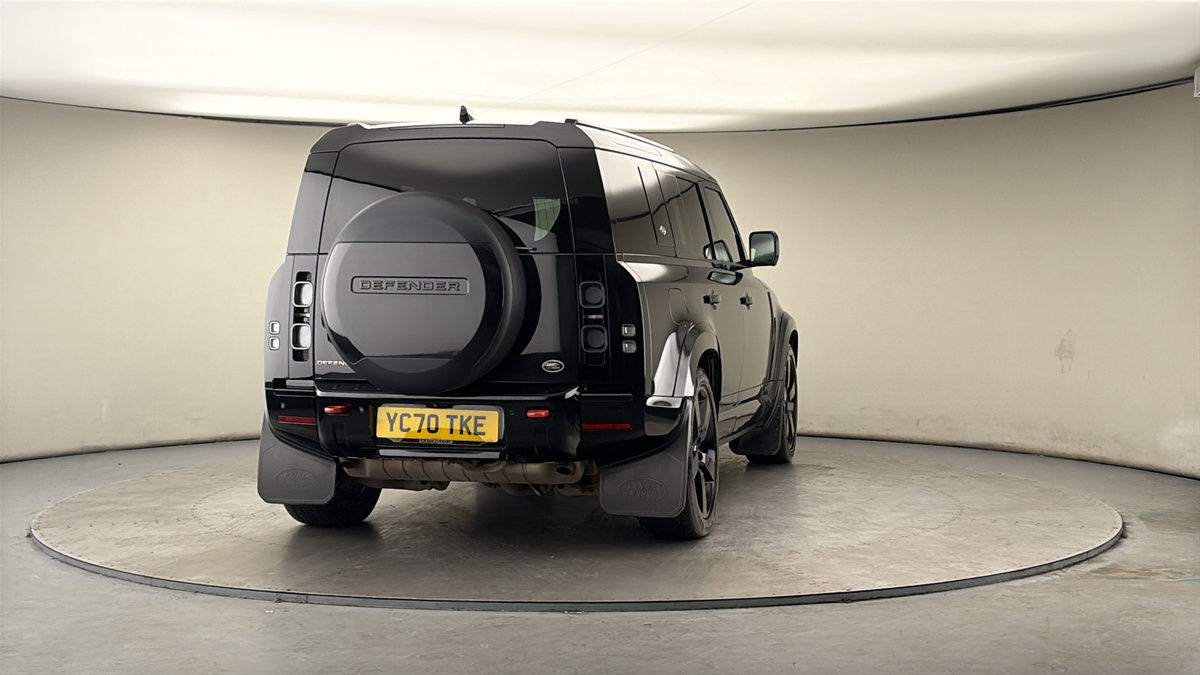 More views of Land Rover Defender 110