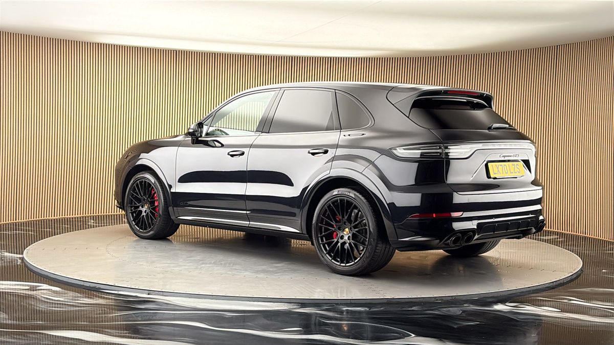 More views of Porsche Cayenne