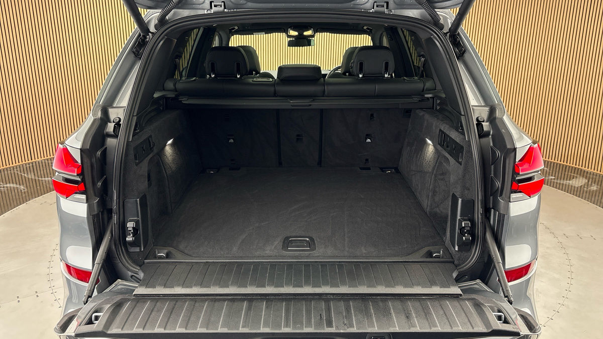 BMW X5 Image 11