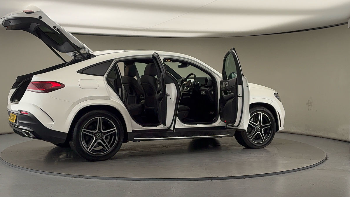 More views of Mercedes-Benz GLE