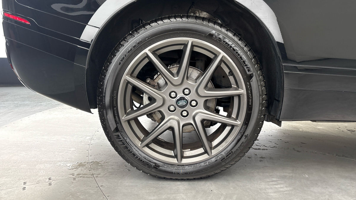 Land Rover Range Rover Velar Image 10