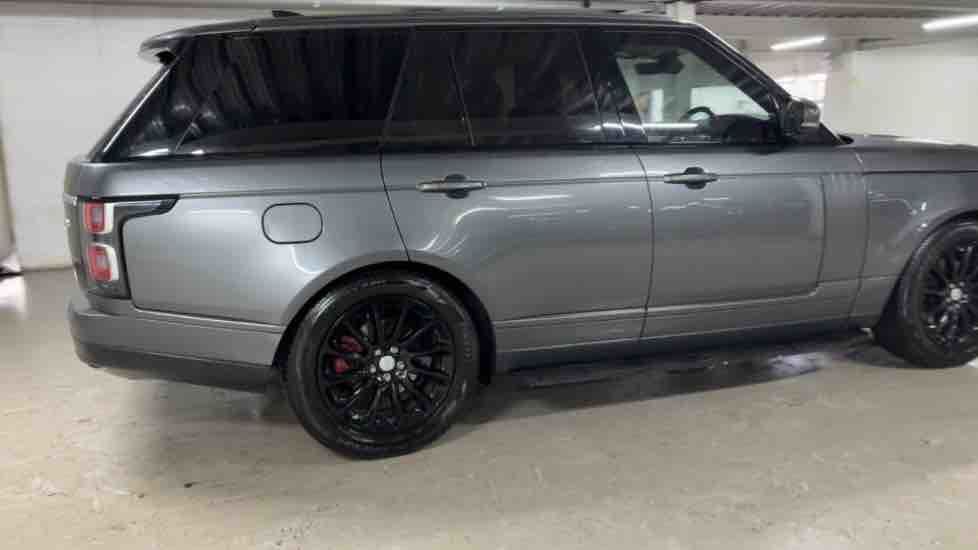 More views of Land Rover Range Rover