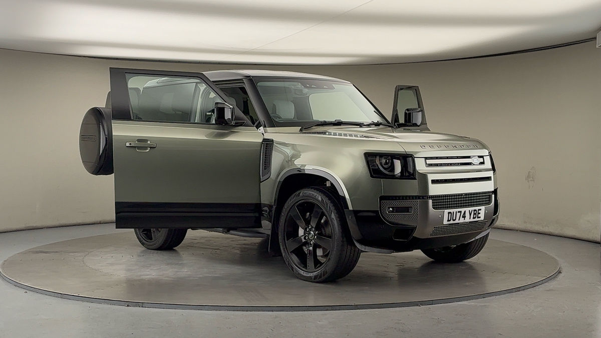 More views of Land Rover Defender 90