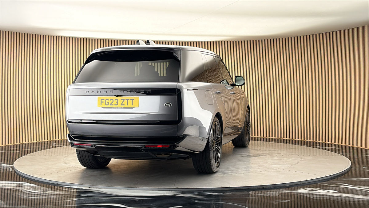 More views of Land Rover Range Rover
