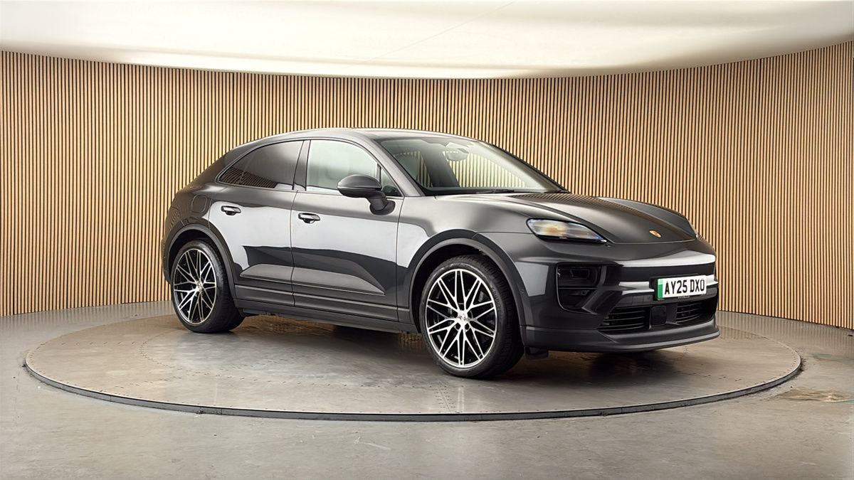 More views of Porsche Macan