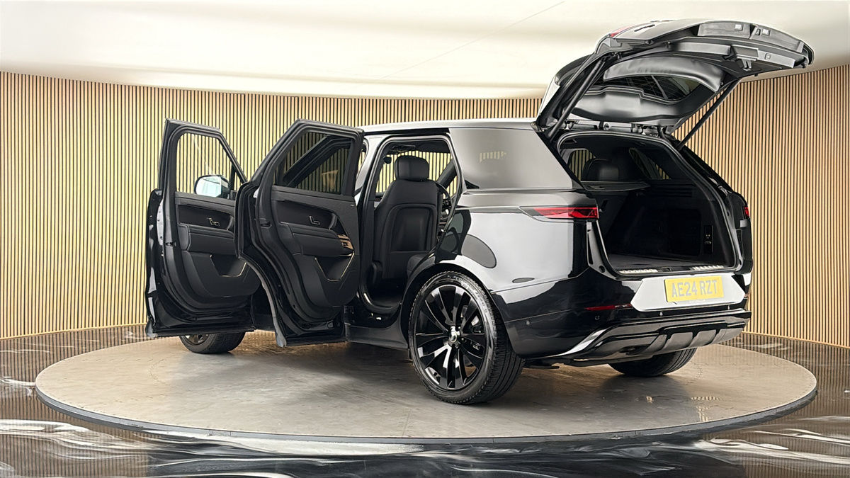 More views of Land Rover Range Rover Sport