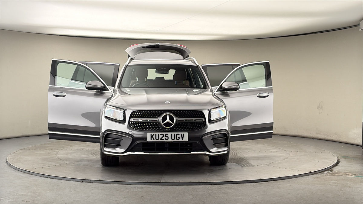 More views of Mercedes-Benz GLB