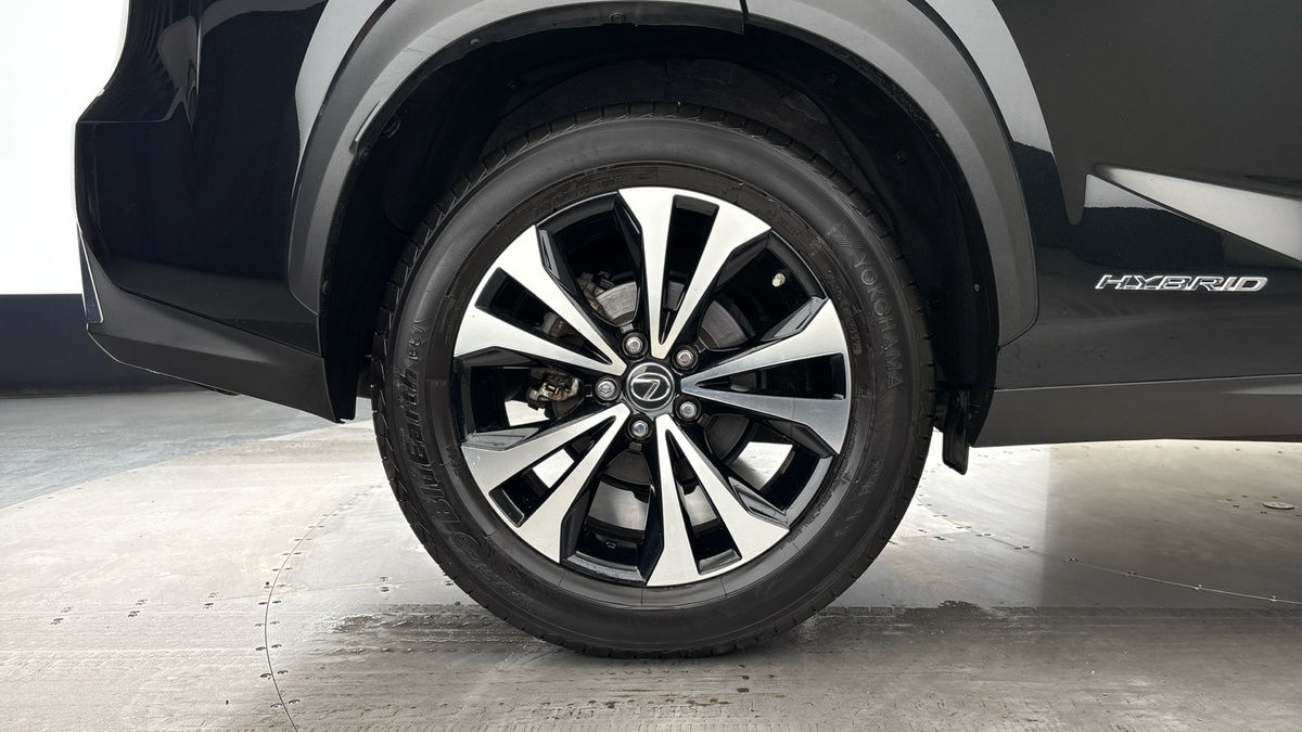 Lexus NX Image 10