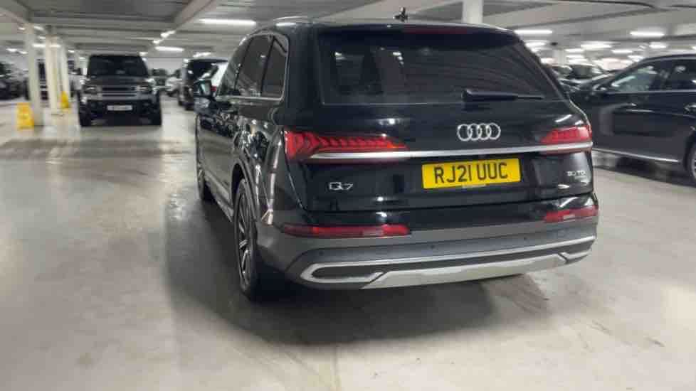 More views of Audi Q7