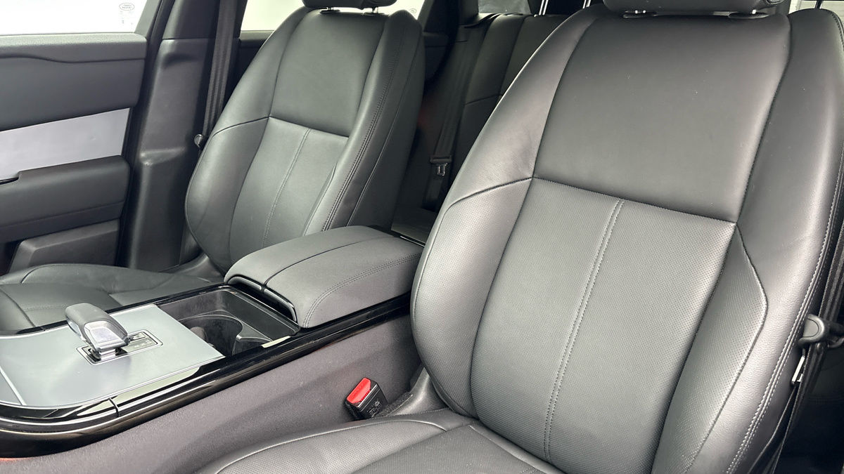 Land Rover Range Rover Velar Image 7