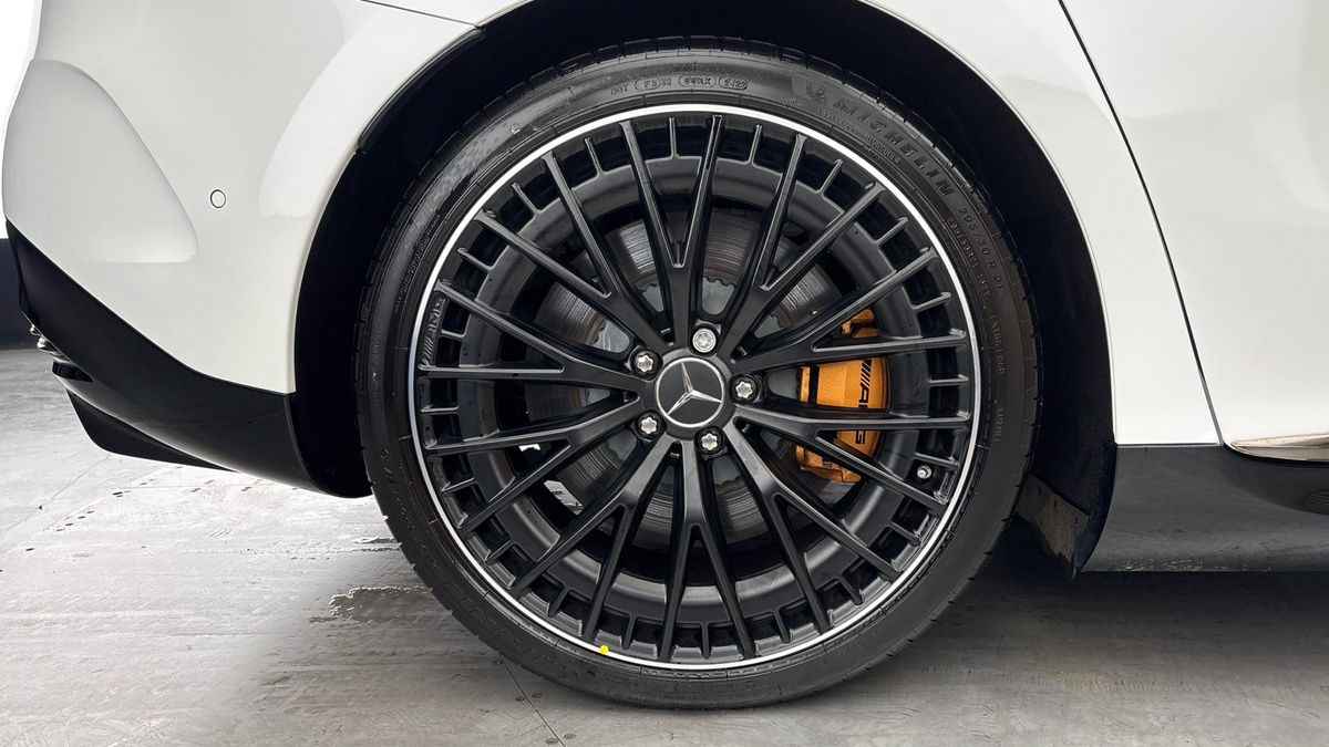 Mercedes-Benz EQE Image 10