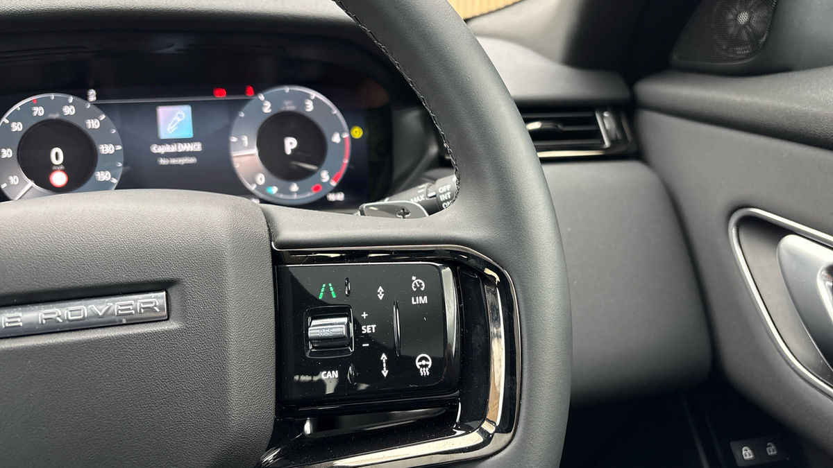 Land Rover Range Rover Velar Image 14