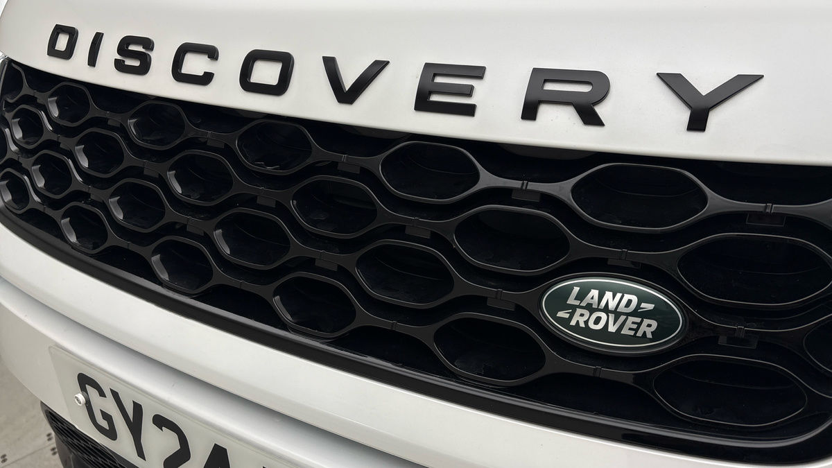Land Rover Discovery Sport Image 24