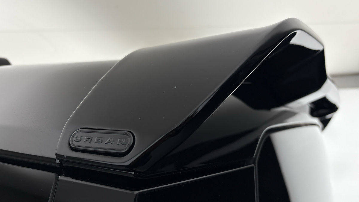 Land Rover Defender 130 Urban Image 29