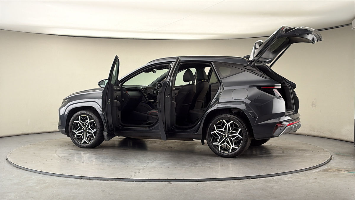 More views of Hyundai TUCSON
