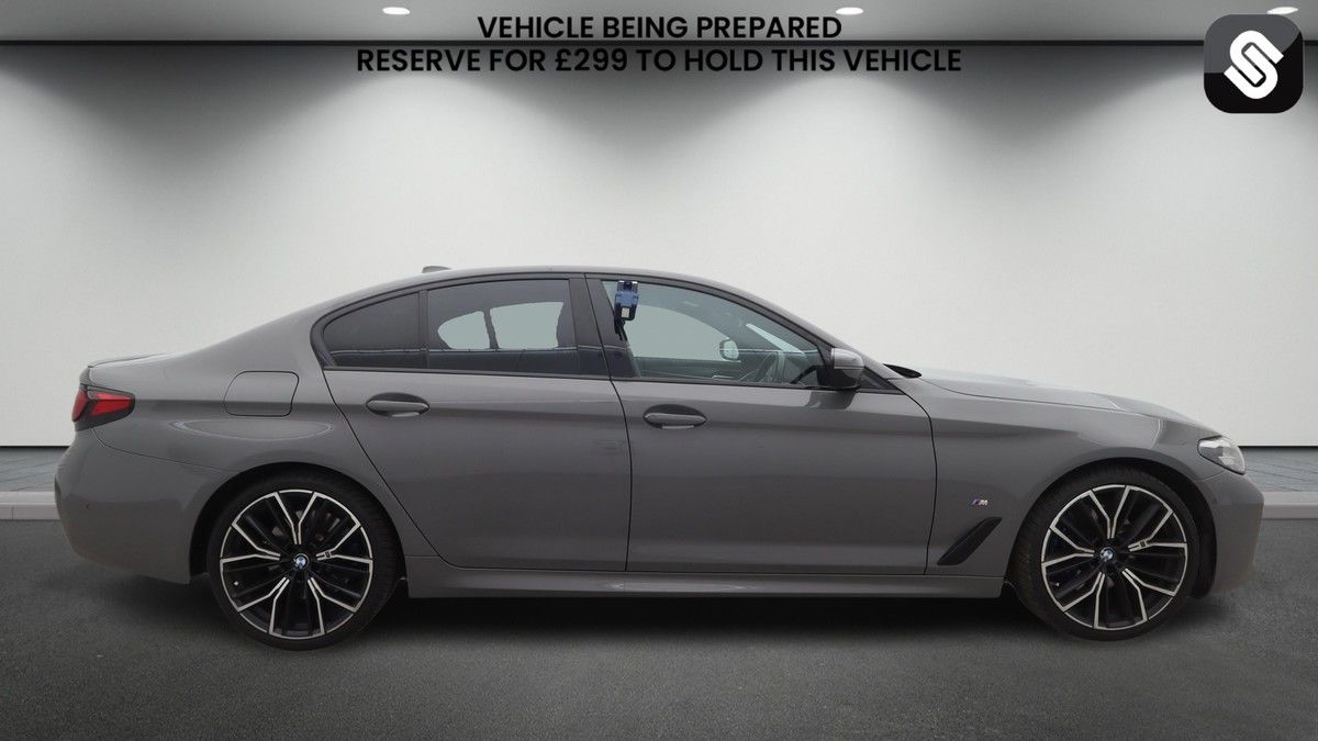 BMW 5 Series Image 5