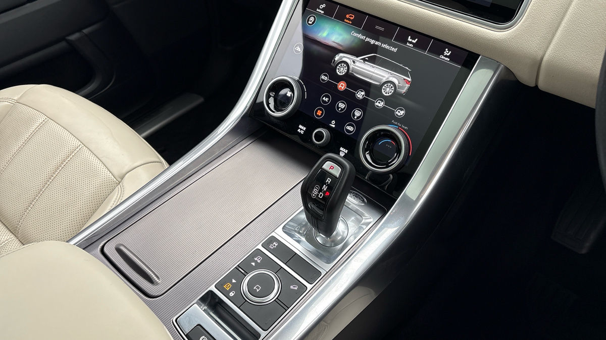 Land Rover Range Rover Sport Image 18