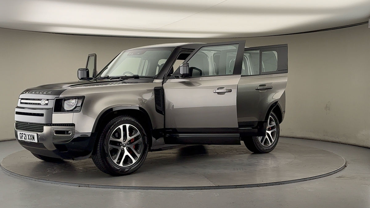 Land Rover Defender 110 Image 22