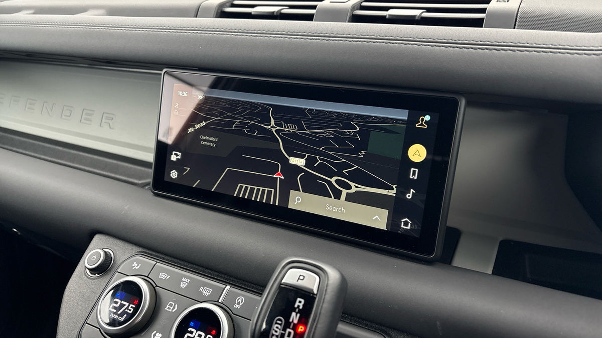 Land Rover Defender 90 Urban Image 17