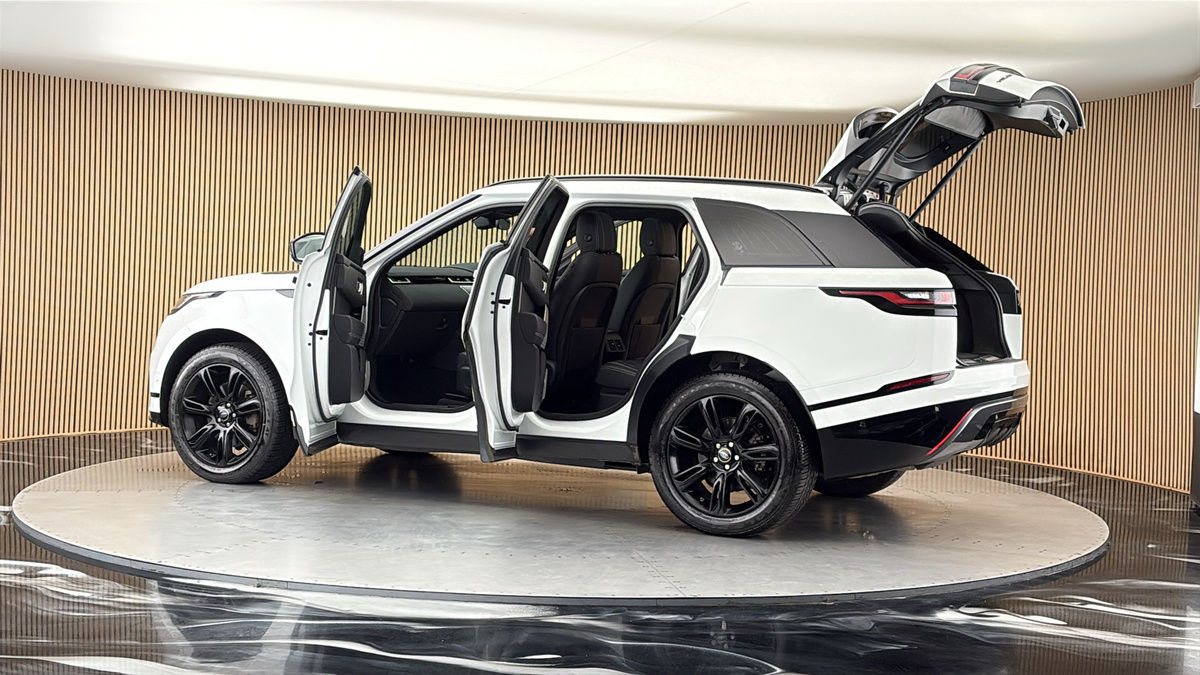 More views of Land Rover Range Rover Velar
