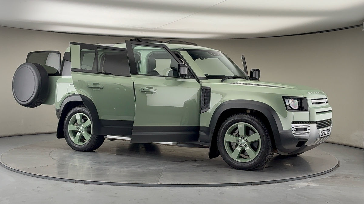 More views of Land Rover Defender 110