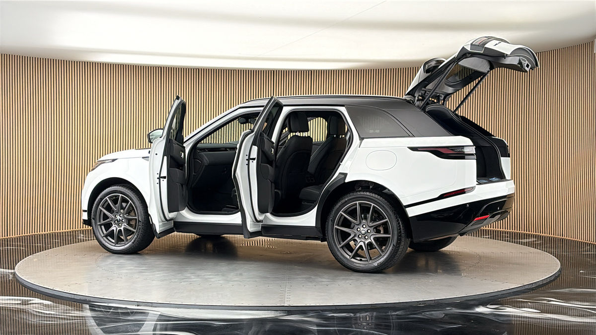 More views of Land Rover Range Rover Velar