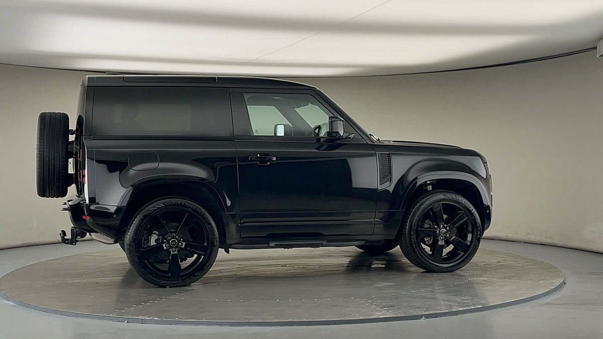 More views of Land Rover Defender 90