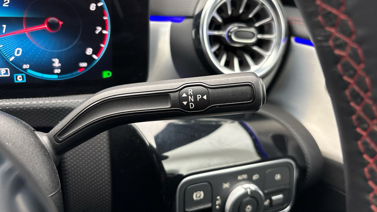 Mercedes-Benz CLA Image 6