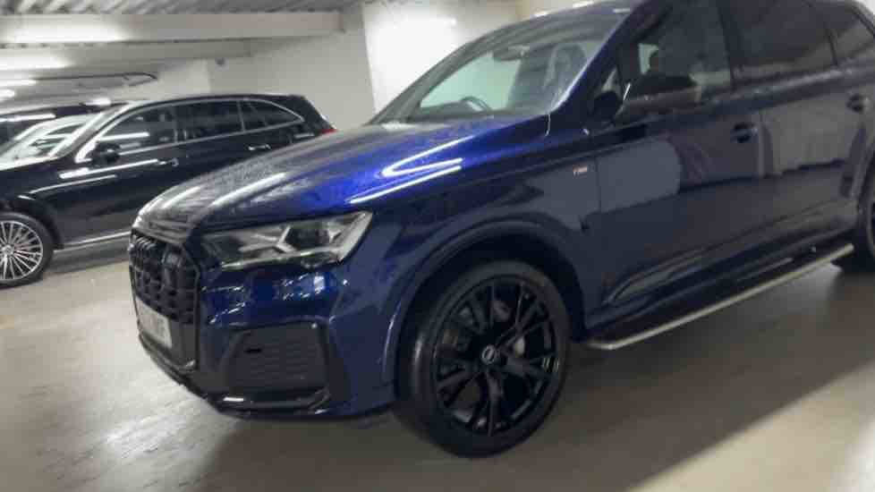 More views of Audi Q7