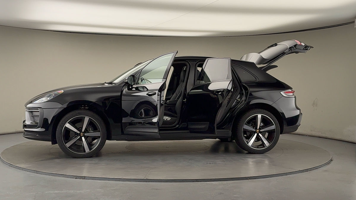 More views of Porsche Macan