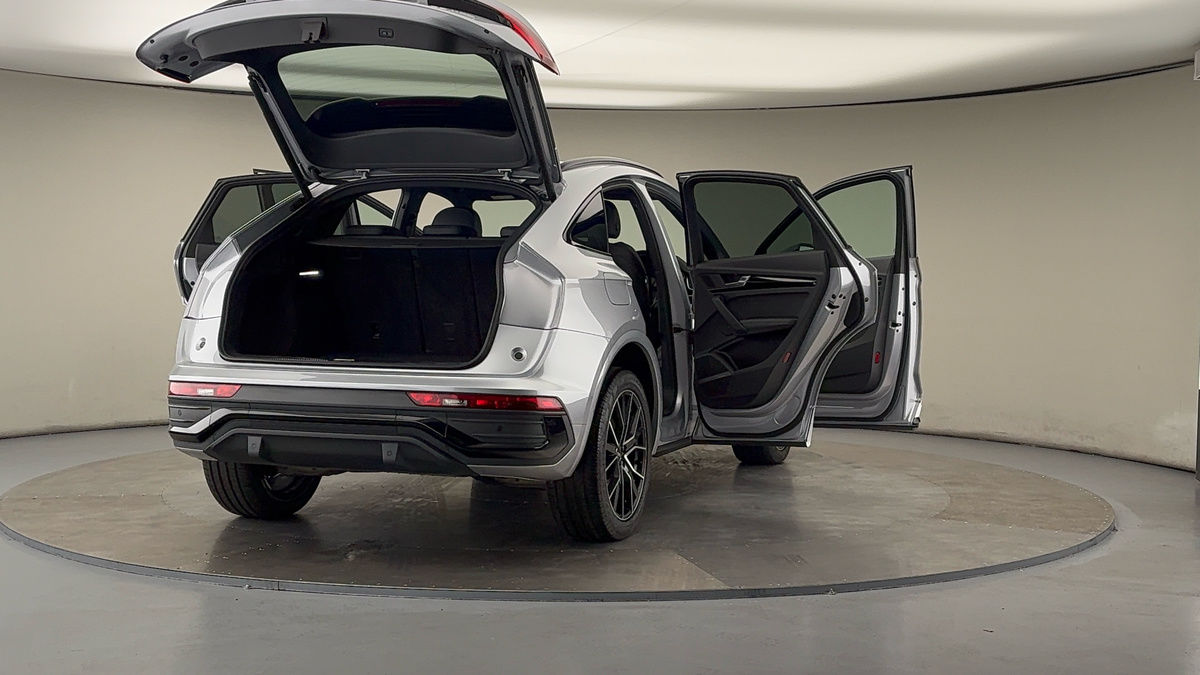 More views of Audi Q5