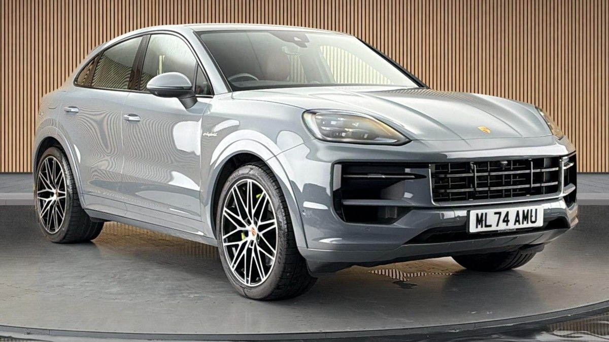 Porsche Cayenne Sticky Header Image