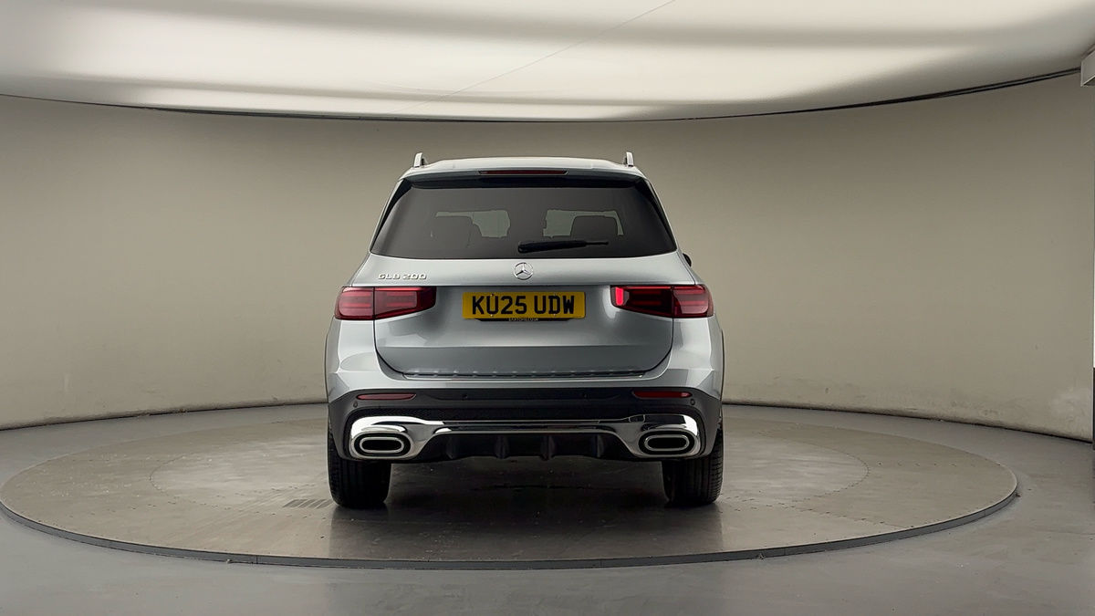 Mercedes-Benz GLB Image 4