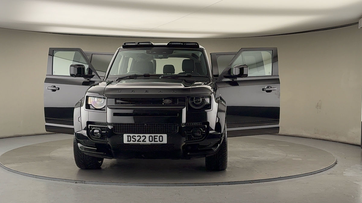 More views of Land Rover Defender 110