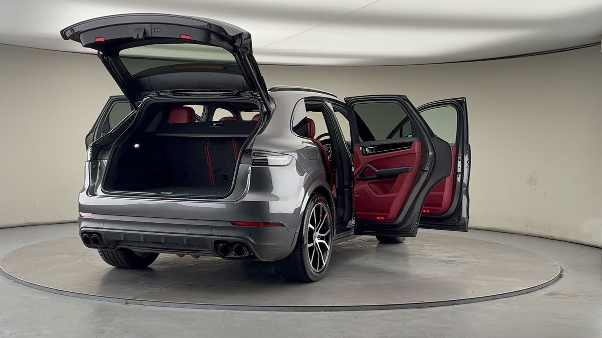 More views of Porsche Cayenne