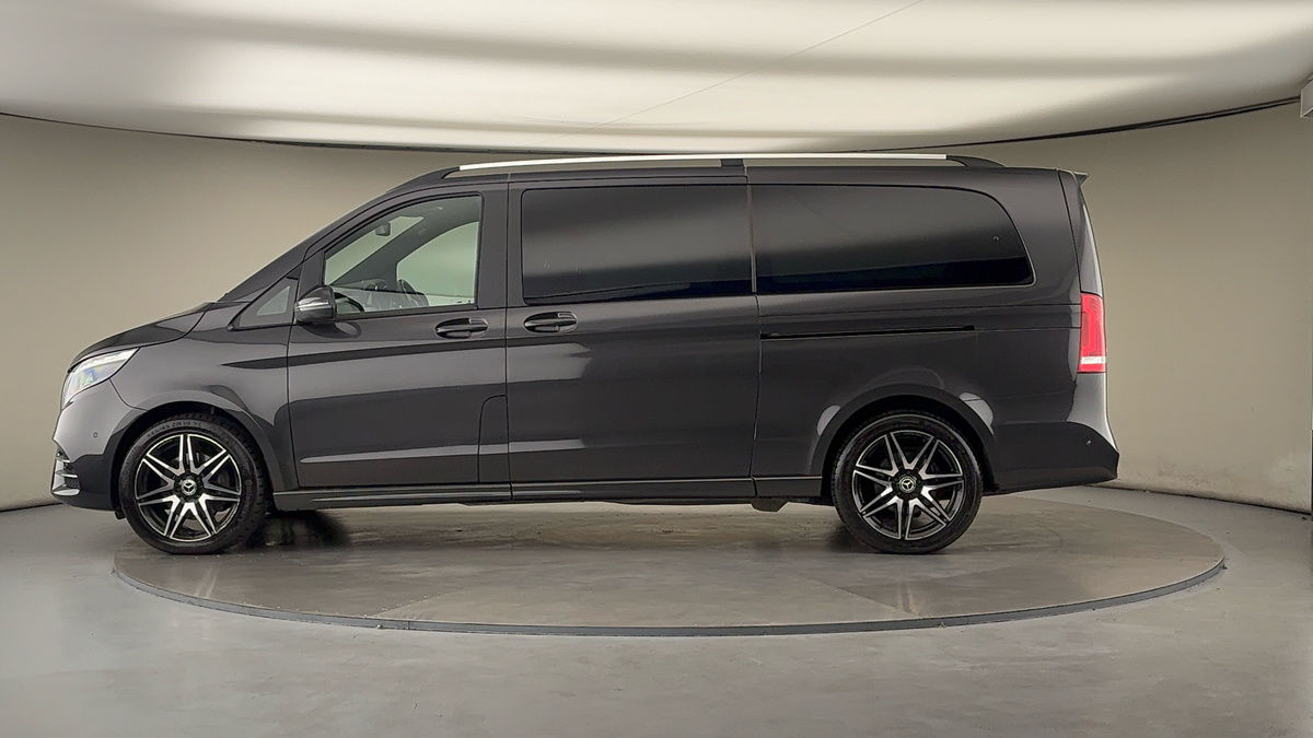 Mercedes-Benz V Class Image 15