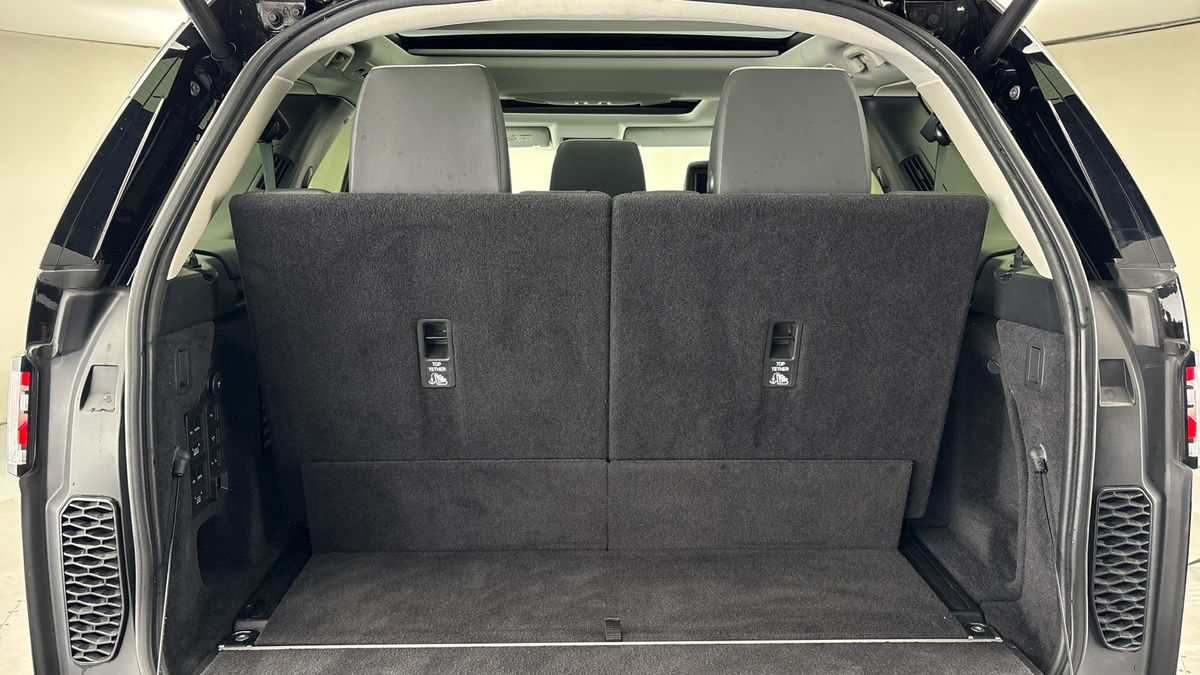 Land Rover Discovery Image 11