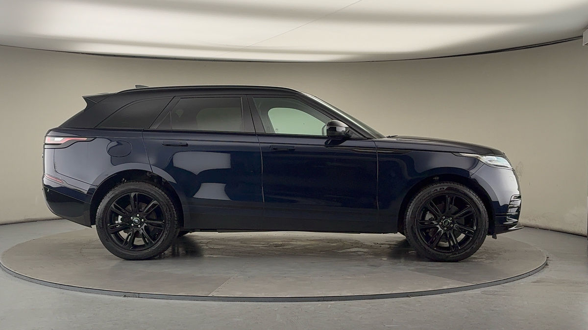 Land Rover Range Rover Velar Image 16