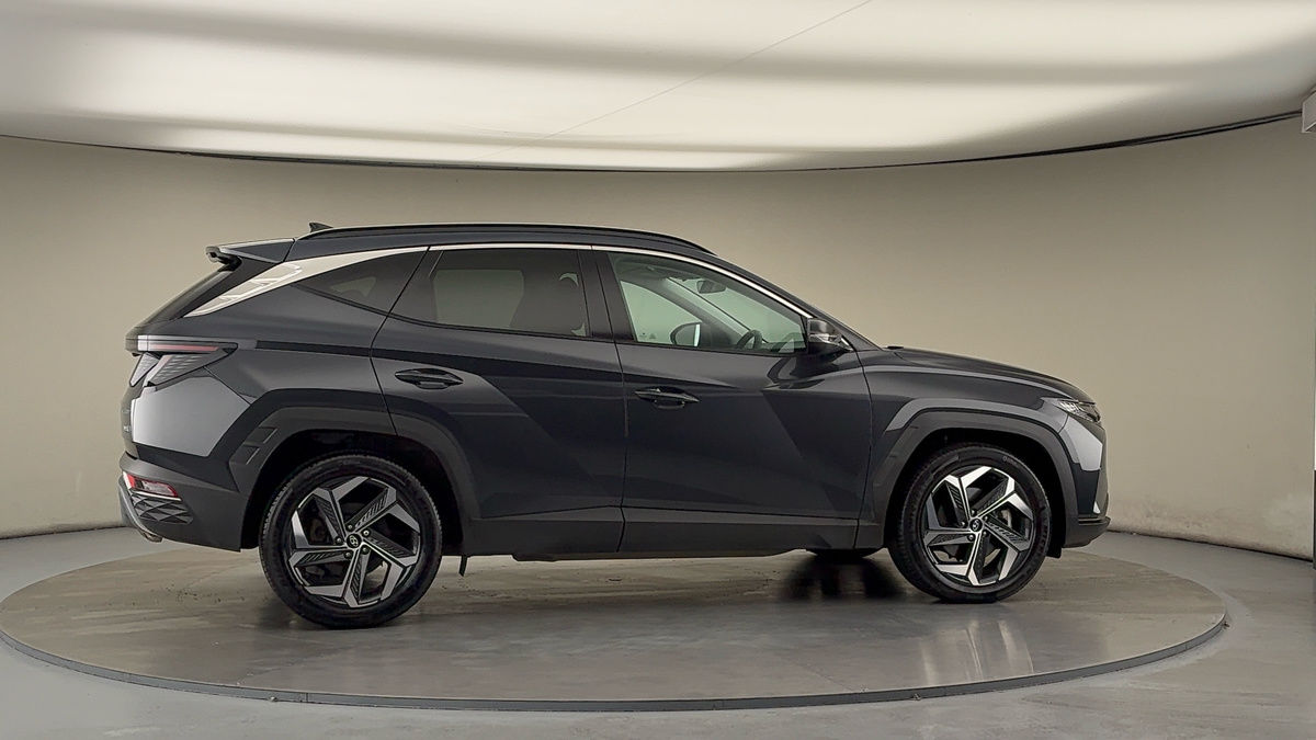 More views of Hyundai TUCSON