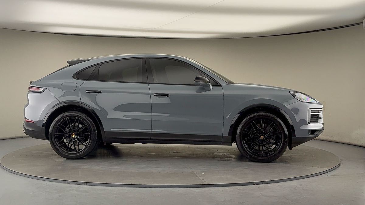 More views of Porsche Cayenne