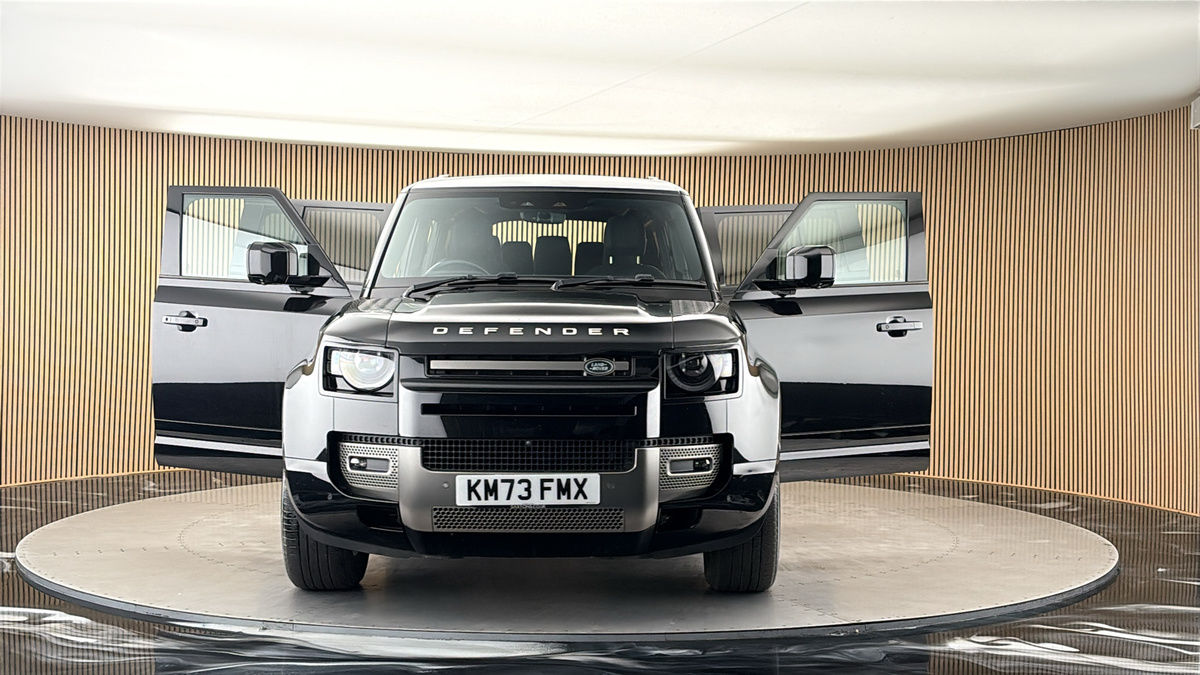 More views of Land Rover Defender 110