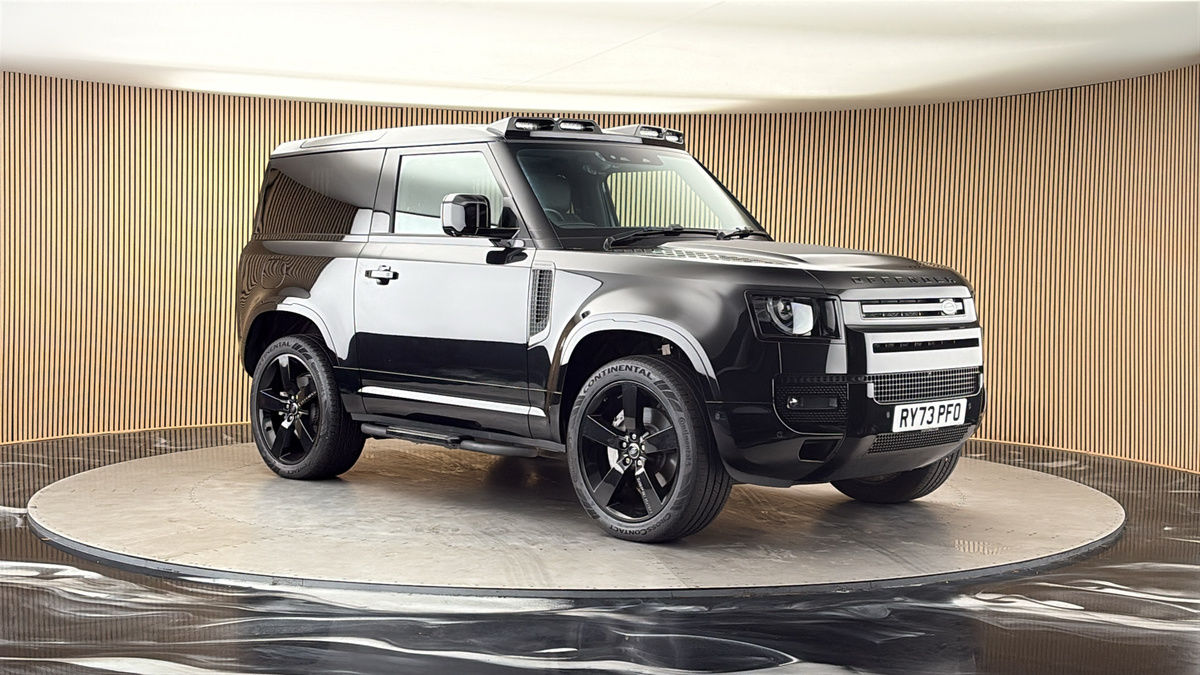 More views of Land Rover Defender 90