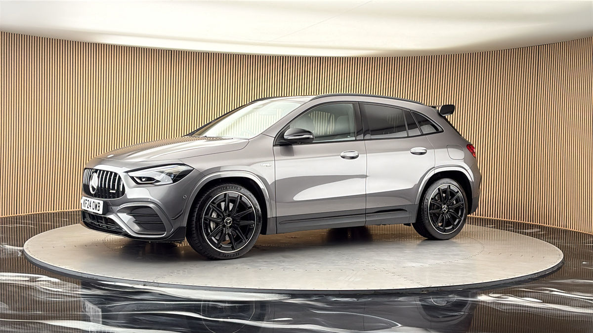More views of Mercedes-Benz GLA
